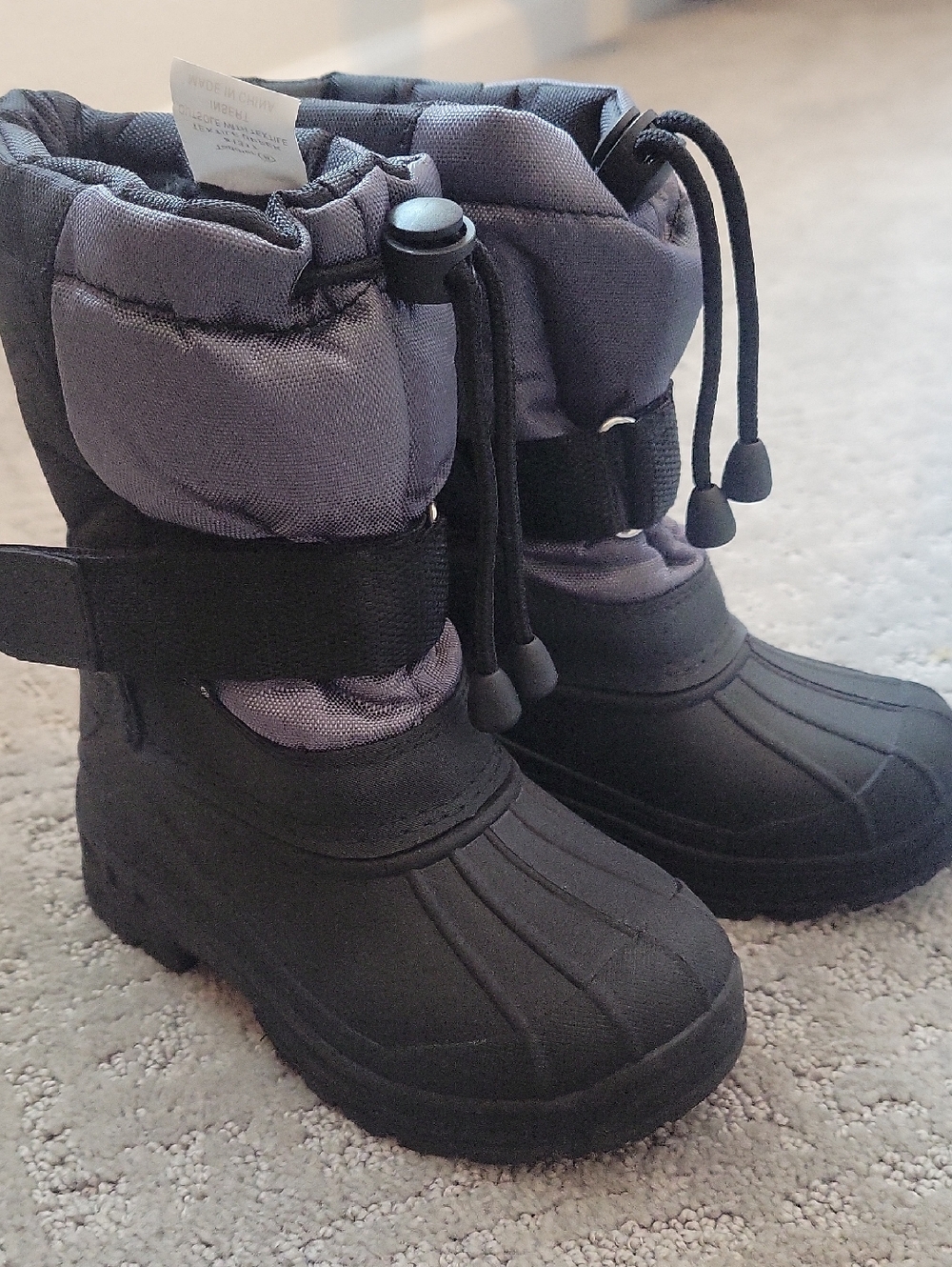 Kids Winter Snow Boots in Black and Gray